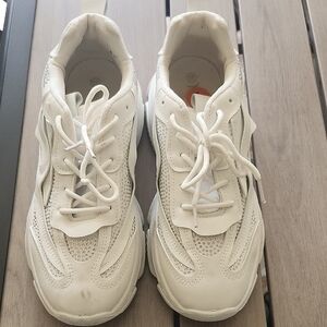 Nature Breeze Stylish White Athletic Sneakers